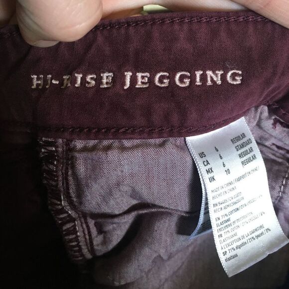 American Eagle hi-rise maroon size 6 jeggings - Picture 3 of 4